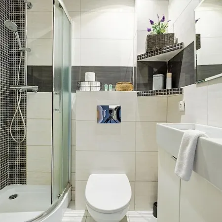 Plater Apartment