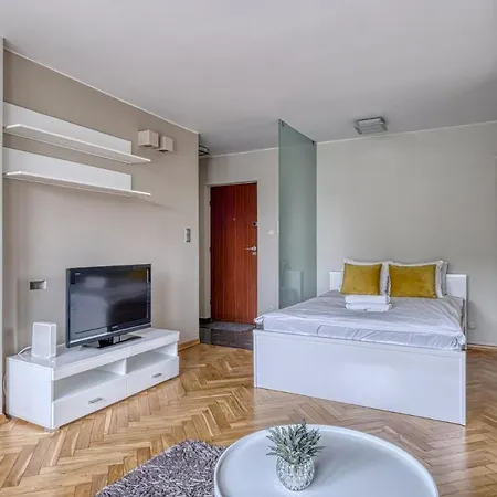 Plater Apartment *