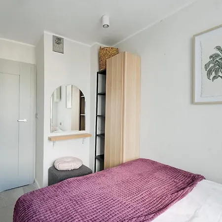 Apartment Plater