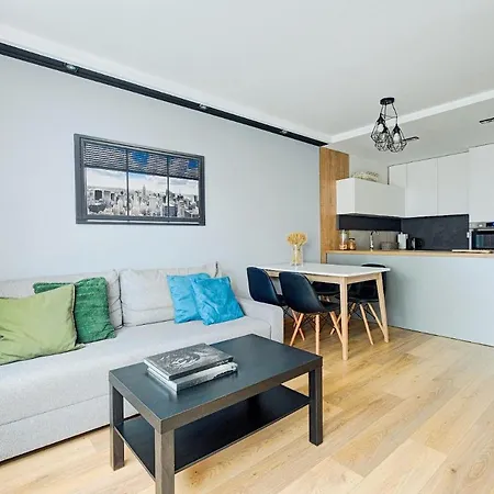 Apartment Plater *